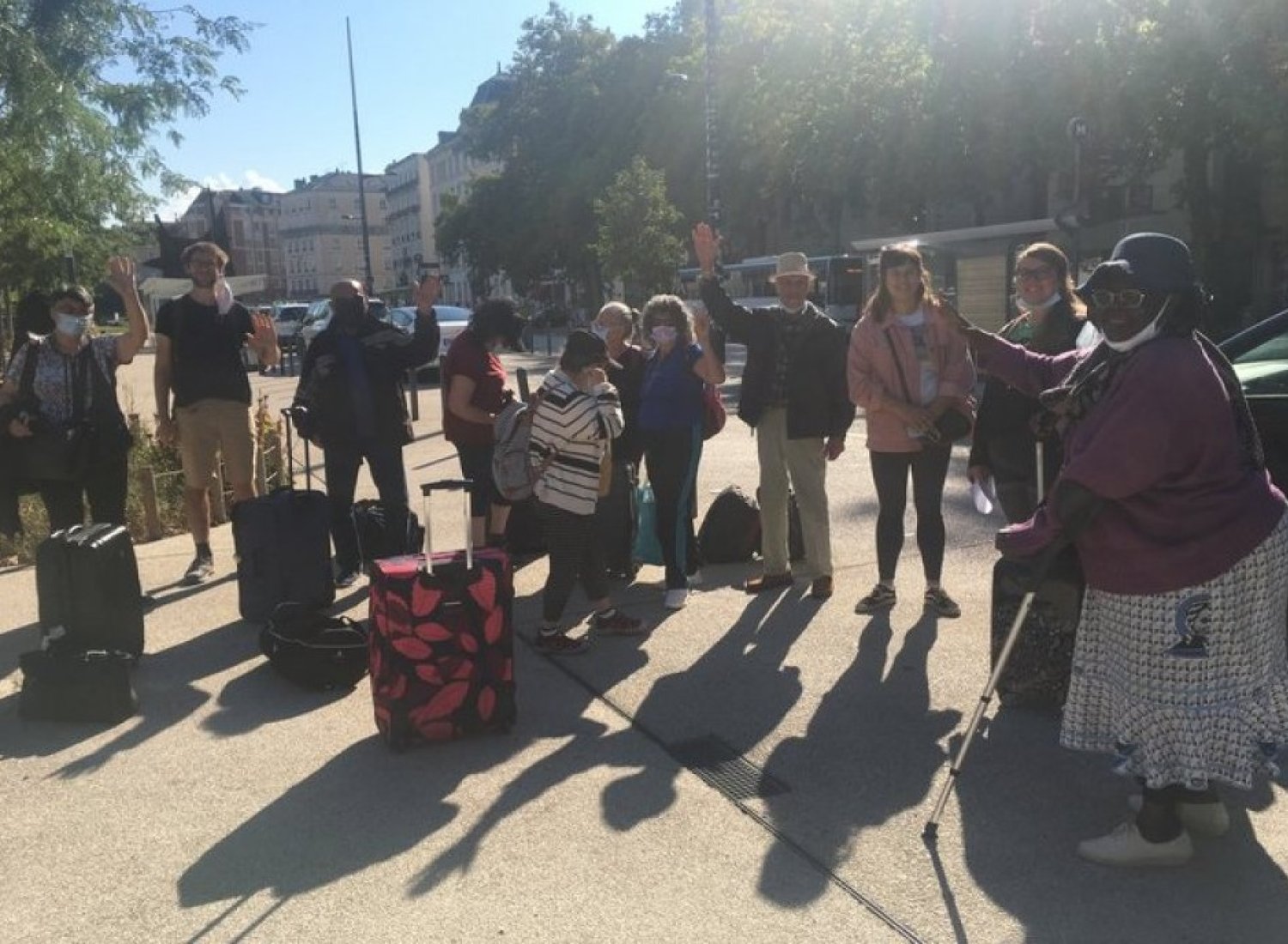 Groupe de vacanciers en partance pour Allevard